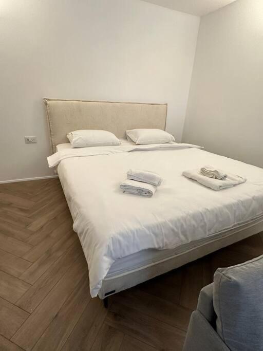 The New Florentin Apartment